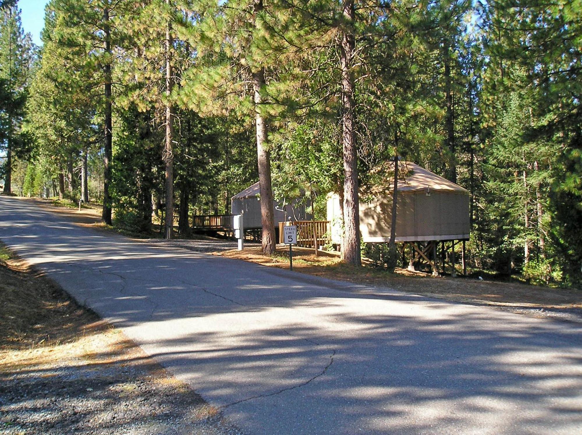 Yosemite Lakes Hillside Yurt 14 Harden Flat Exterior photo